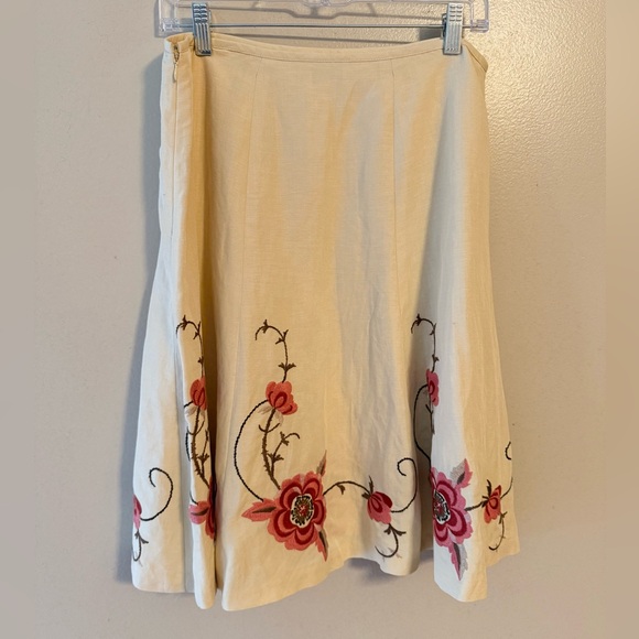 Loft Womens Skirt Officewear Linen Blend Embroidered Floral Cream Size 10 - Picture 2 of 10